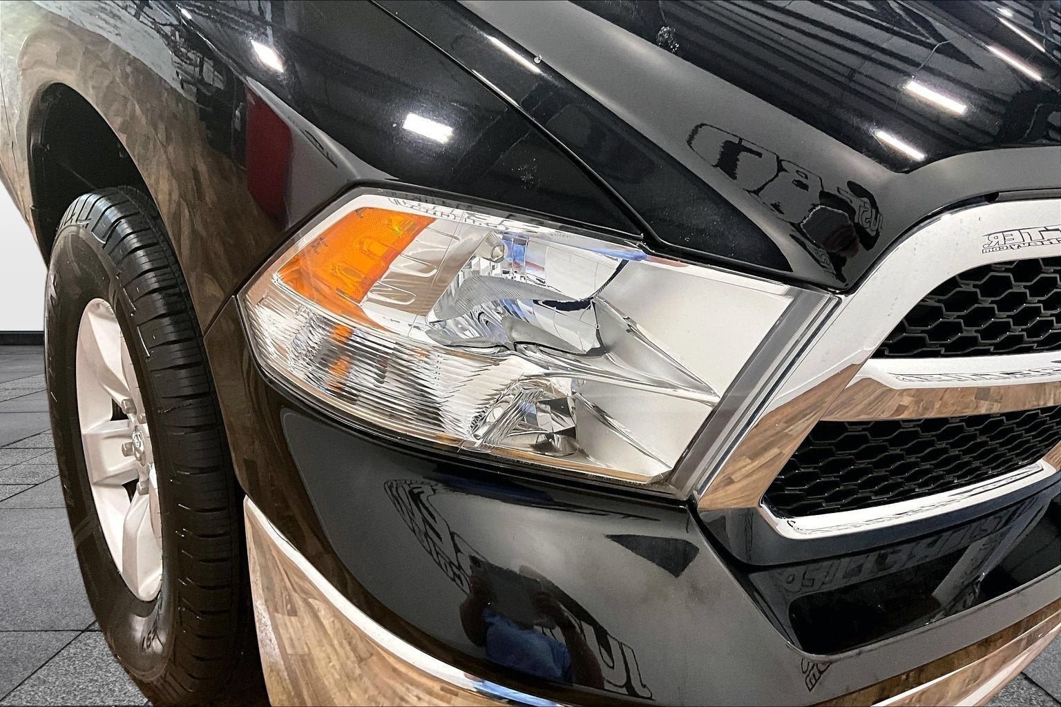 2024 RAM 1500 Classic SLT