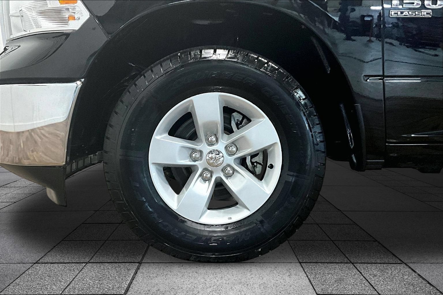 2024 RAM 1500 Classic SLT