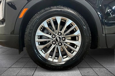 2025 Cadillac XT4 Premium Luxury