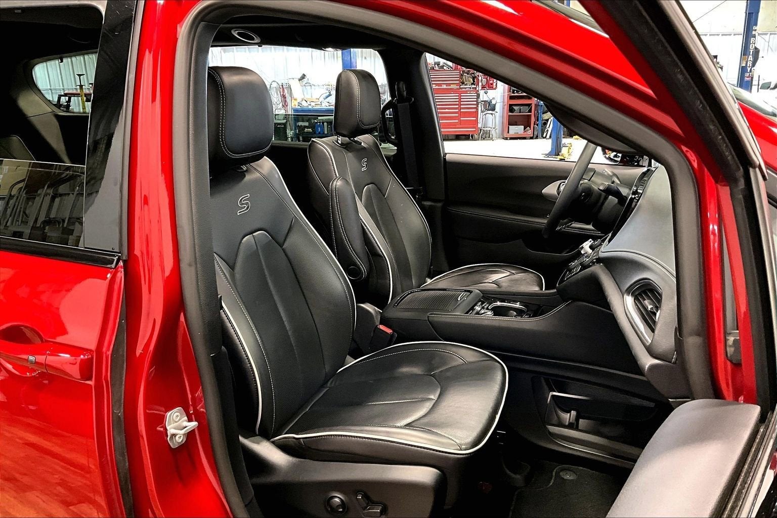 2025 Chrysler Pacifica Limited