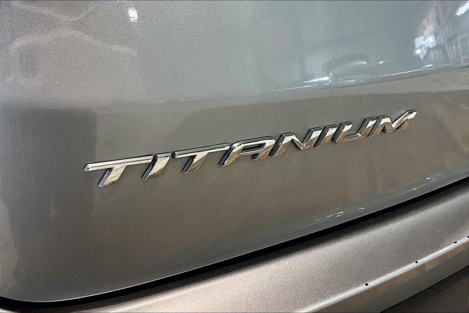 2022 Ford Edge Titanium