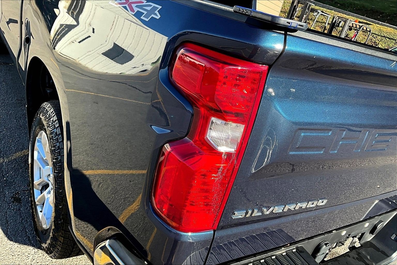 2022 Chevrolet Silverado 1500 LT (2FL)