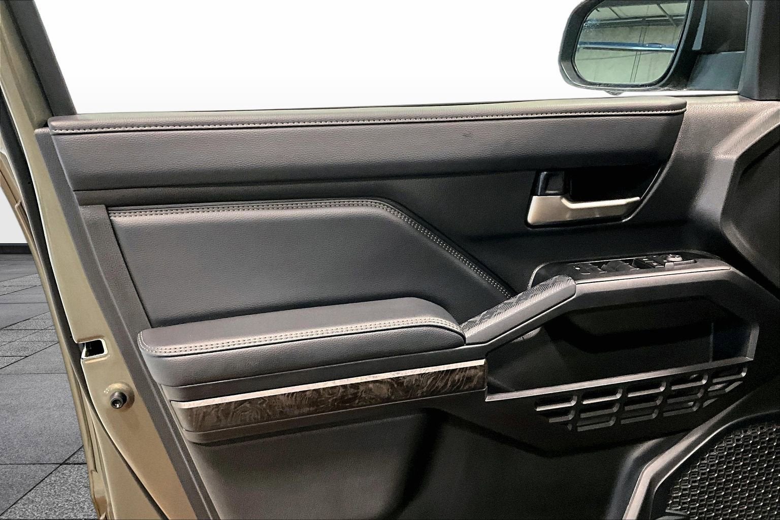 2024 Toyota Tacoma 4WD SR5