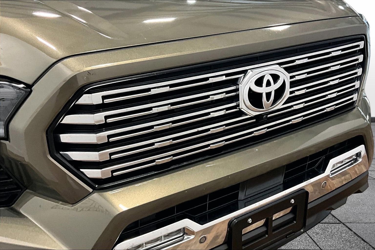 2024 Toyota Tacoma 4WD SR5