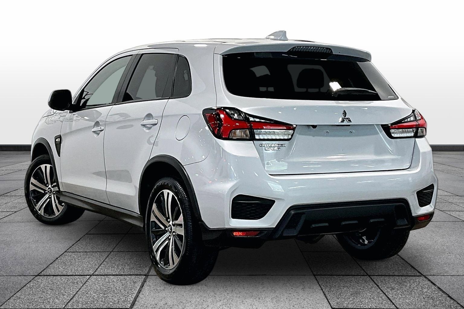 2023 Mitsubishi Outlander Sport ES