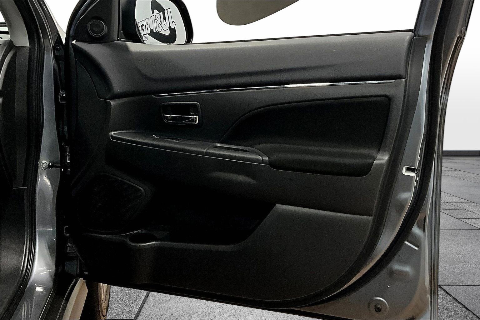 2025 Mitsubishi Outlander Sport S