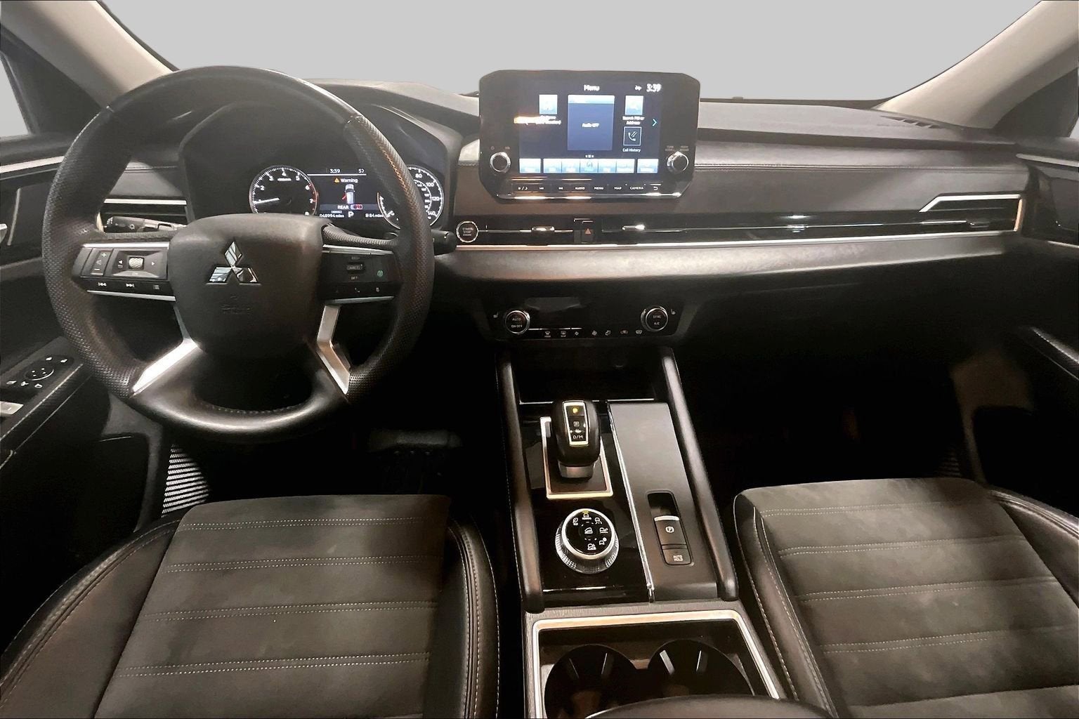 2023 Mitsubishi Outlander SE