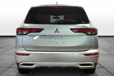 2023 Mitsubishi Outlander SE