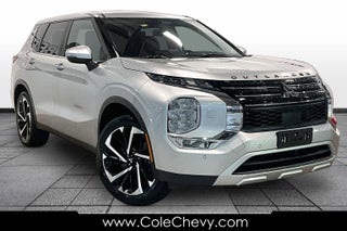 2023 Mitsubishi Outlander SE