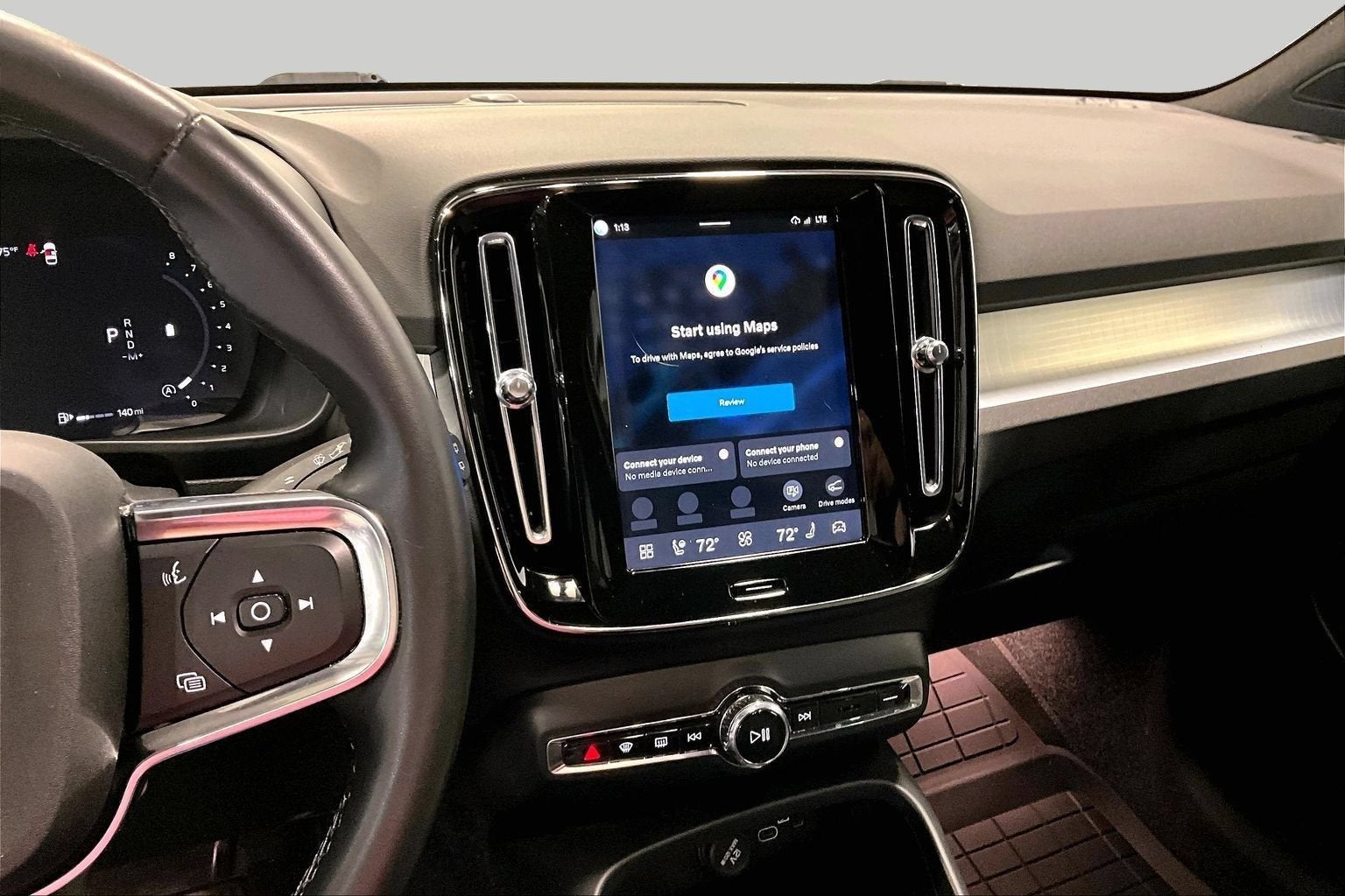 2025 Volvo XC40 Core Bright Theme