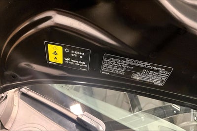 2025 Volvo XC40 Core Bright Theme