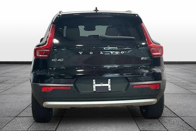 2025 Volvo XC40 Core Bright Theme