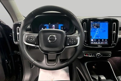 2025 Volvo XC40 Core Bright Theme